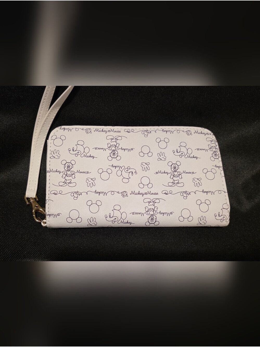 Disney Mickey Mouse White Zip Around Wristlet Wallet NWOT - Picture 1 of 5
